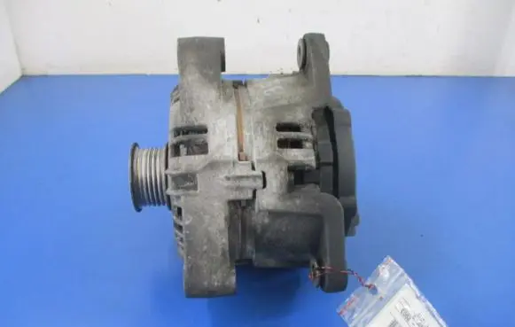 Opel Zafira A Generator/alternator 90561168