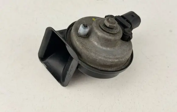 BMW 1 F20 F21 Horn signal 8052114
