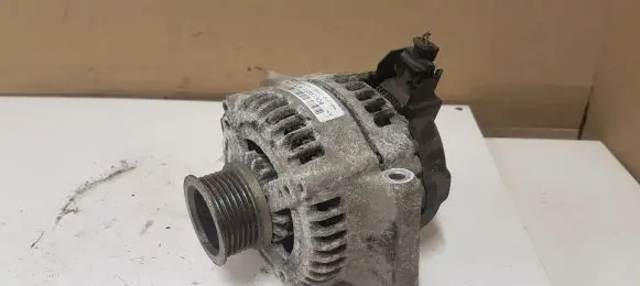 Opel Insignia A Generator/alternator 13587304 MS1042118550 140A