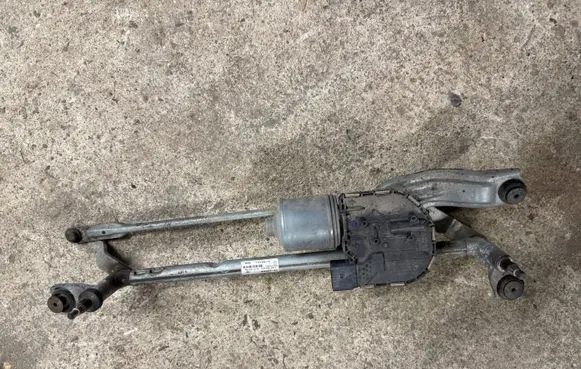 Volkswagen e-Golf Front wiper linkage and motor 5G1955023C