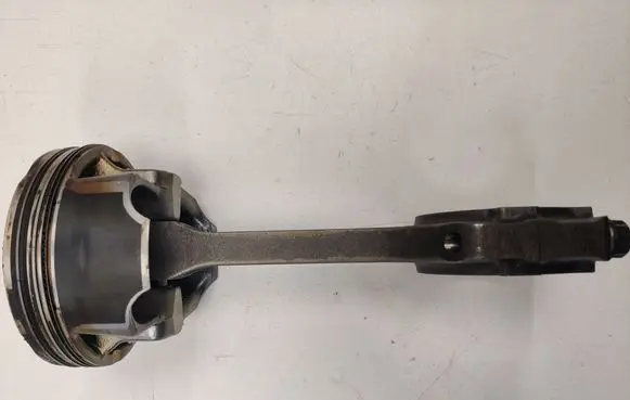 Ford F150 Piston with connecting rod JR3Z6108A