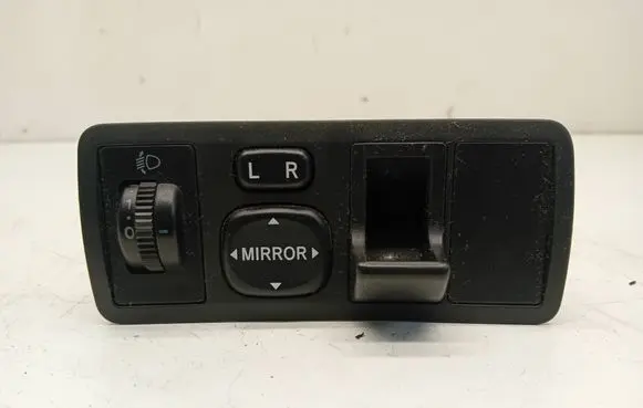 Toyota Corolla E120 E130 Wing mirror switch 777665 183574