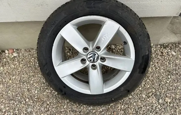 Volkswagen Jetta VI R16 alloy rim 5c0601025r