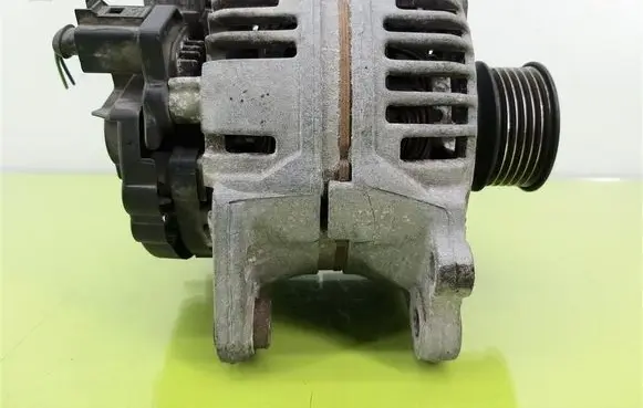 Volkswagen Polo III 6N 6N2 6NF Generator/alternator 038903018A