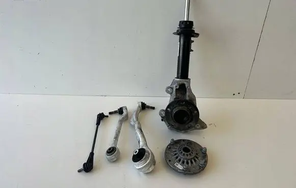 BMW 3 F30 F35 F31 Front shock absorber/damper 6878808