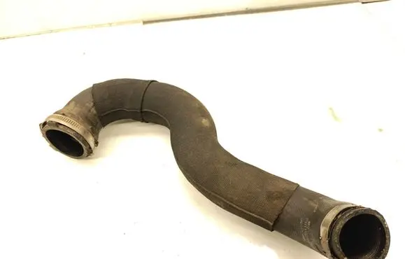 Intercooler hose/pipe