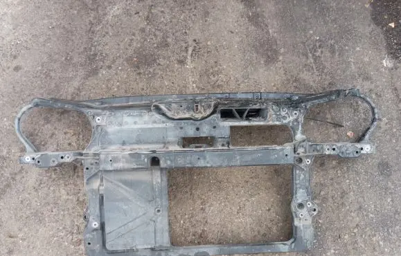 Volkswagen Polo Radiator support slam panel bracket 