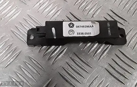 Jeep Grand Cherokee Keyless (KESSY) go control unit/module 04749296AA