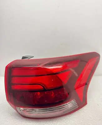 Mitsubishi Outlander Rear/tail lights W2869 EP18M