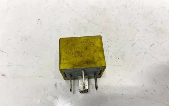 Renault Espace III Other relay 40a03532