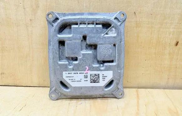 Peugeot 308 Xenon control unit/module 130732940400 300614 10EEG122222