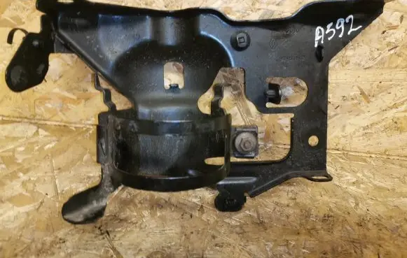 Renault Trafic III (X82) Fuel filter bracket/mount holder 164192090R 93450862