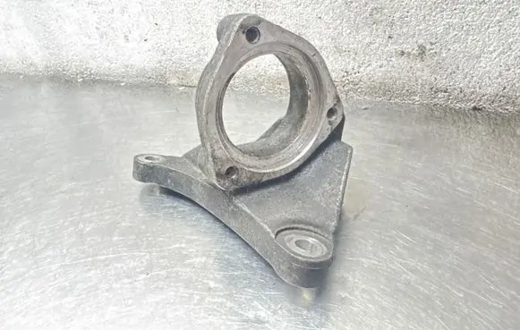 Opel Insignia A Driveshaft support bearing bracket 13219107