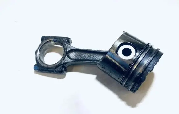 Citroen C5 Piston with connecting rod