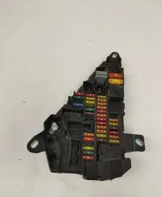 BMW 5 E60 E61 Fuse module 6906558