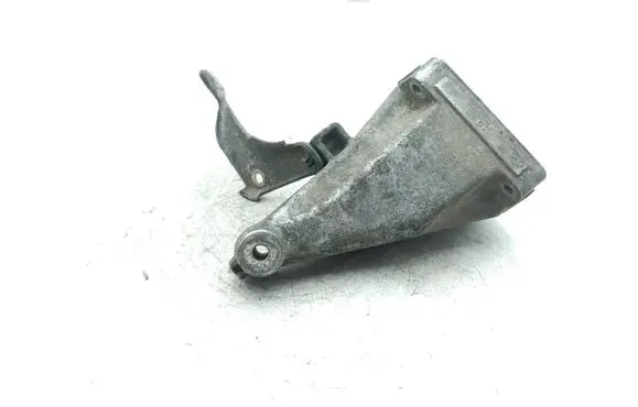 Mercedes-Benz Vito Viano W639 Engine mounting bracket A6462230204
