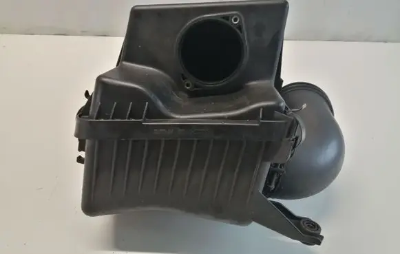 KIA Sorento Air filter box 281103E700