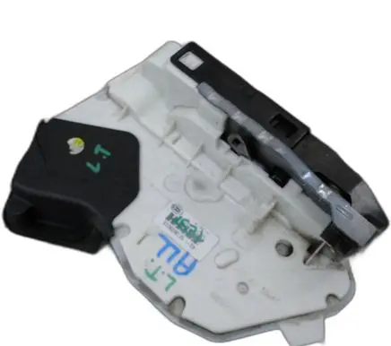 Volkswagen PASSAT B8 Lock set 5E0839015