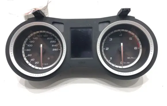 Speedometer (instrument cluster)