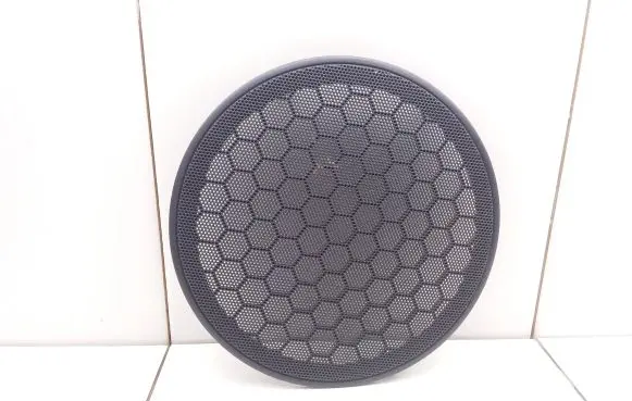 Mitsubishi Carisma Front door speaker cover trim 000044571