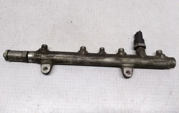 Renault Megane II Fuel main line pipe 0445214024 8200347176