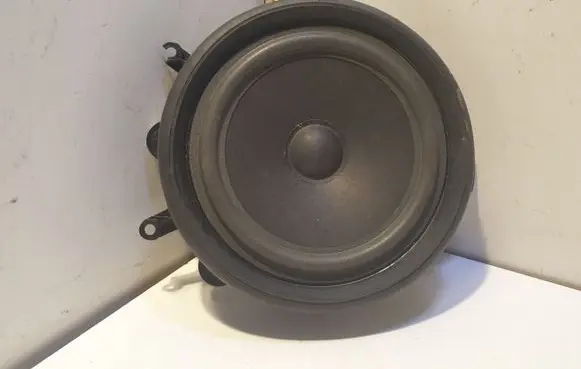 Audi A4 S4 B7 8E 8H Front door speaker 8E0035411