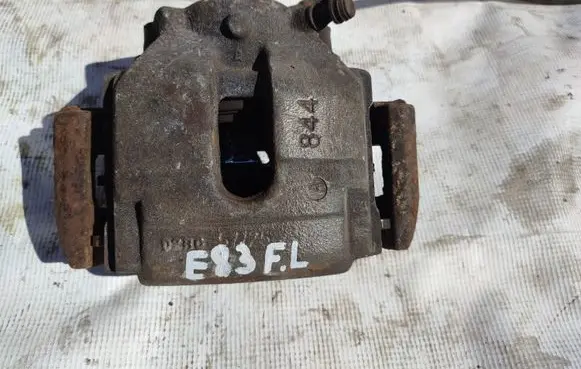 BMW X3 E83 Front brake caliper 5725844