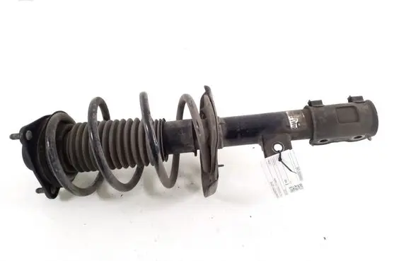 Hyundai i40 Front shock absorber/damper 546613Z130