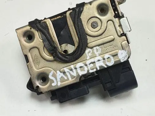 Dacia Sandero Front door lock 8200735222