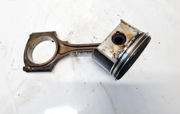 Dodge Magnum Piston with connecting rod 