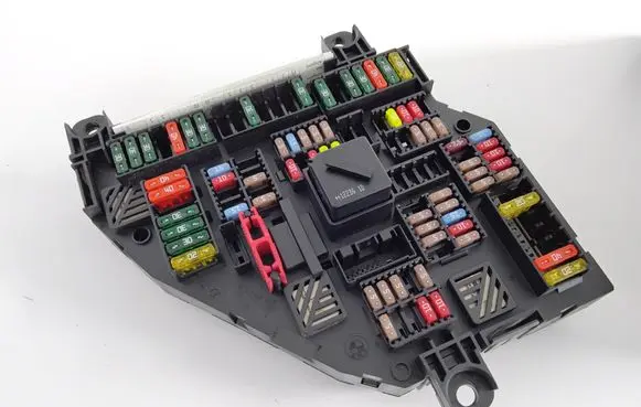 BMW 5 F10 F11 Fuse module 9264923 1670498 1670499