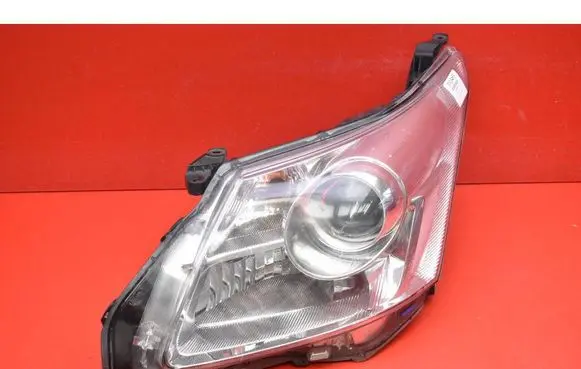 Toyota Avensis Verso Headlight/headlamp