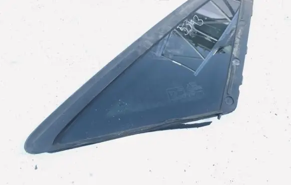 Audi A8 S8 D4 4H Rear side window