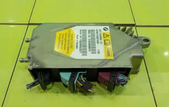 BMW 5 F10 F11 Airbag control unit/module 618307400F