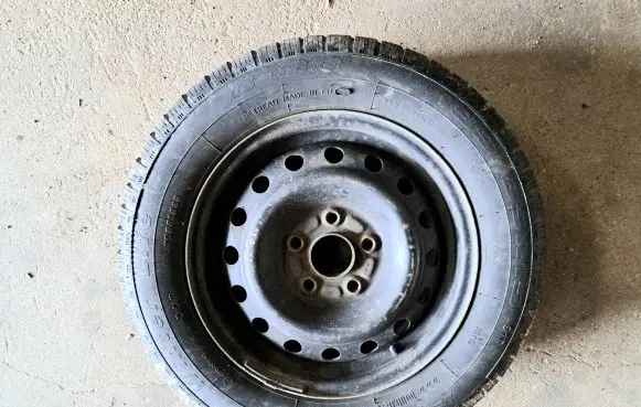 Honda FR-V R15 steel rim 