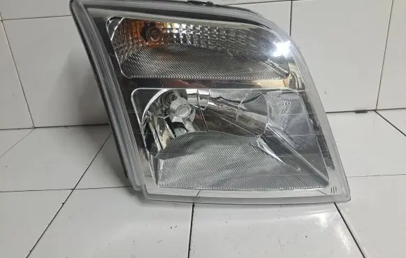 Ford Transit - Tourneo Connect Headlight/headlamp 084311165R