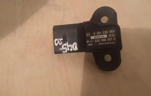 Audi A8 S8 D2 4D Air pressure sensor 0261230053