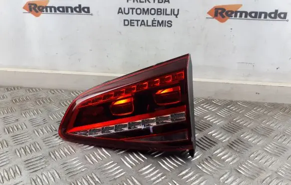 Volkswagen e-Golf Tailgate rear/tail lights 5G0945308F
