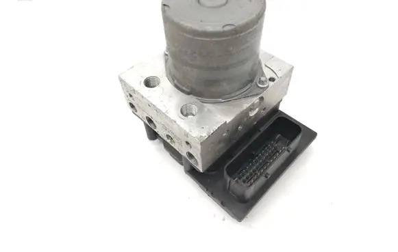BMW X3 E83 ABS Pump 0265236012