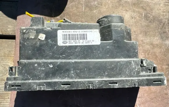 Mercedes-Benz E W210 Central locking vacuum pump 2108001248