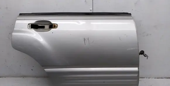 Subaru Forester SF Rear door