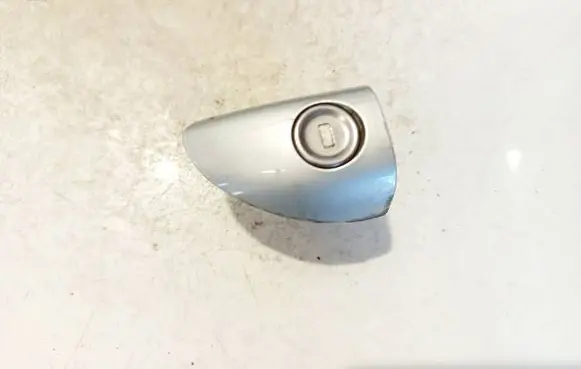Mercedes-Benz A W169 Front door lock (next to the handle) 