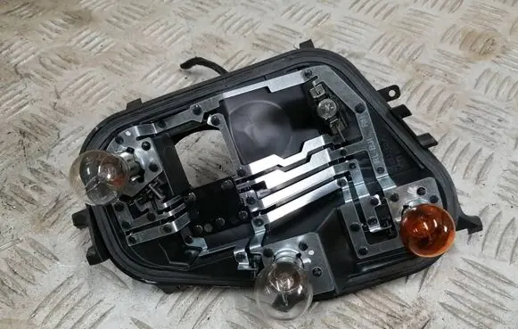 Dacia Sandero III Tail light bulb cover holder 