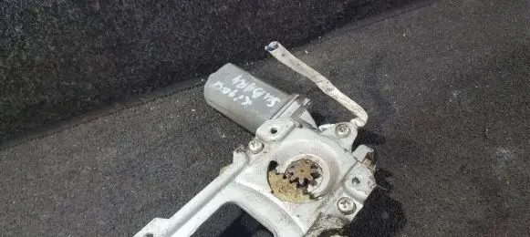 Subaru Legacy Front door window regulator motor