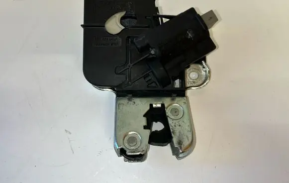 Audi A6 S6 C6 4F Tailgate/trunk/boot lock/catch/latch 4F5827505D