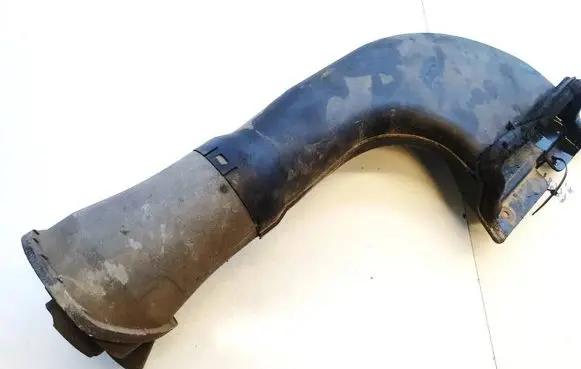 Mitsubishi Pajero Air intake hose/pipe mr431309
