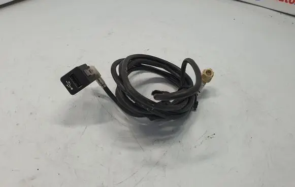 BMW 5 GT F07 USB socket connector 9237656 84109237656 9167196