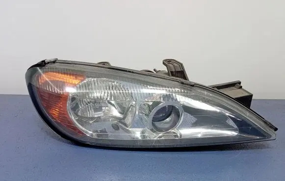Nissan Primera Headlight/headlamp 260109F600