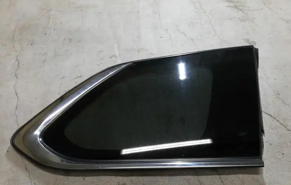 Mitsubishi Outlander Rear side window