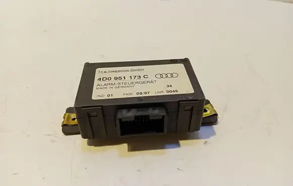 Audi A4 S4 B5 8D Alarm control unit/module 748010101